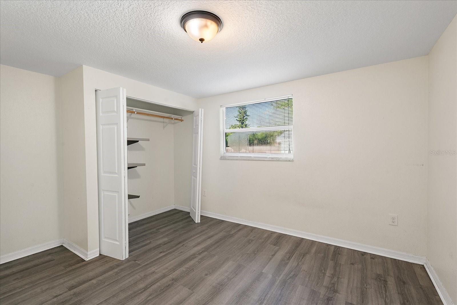 403 PINEWOOD AVE — photo 19
