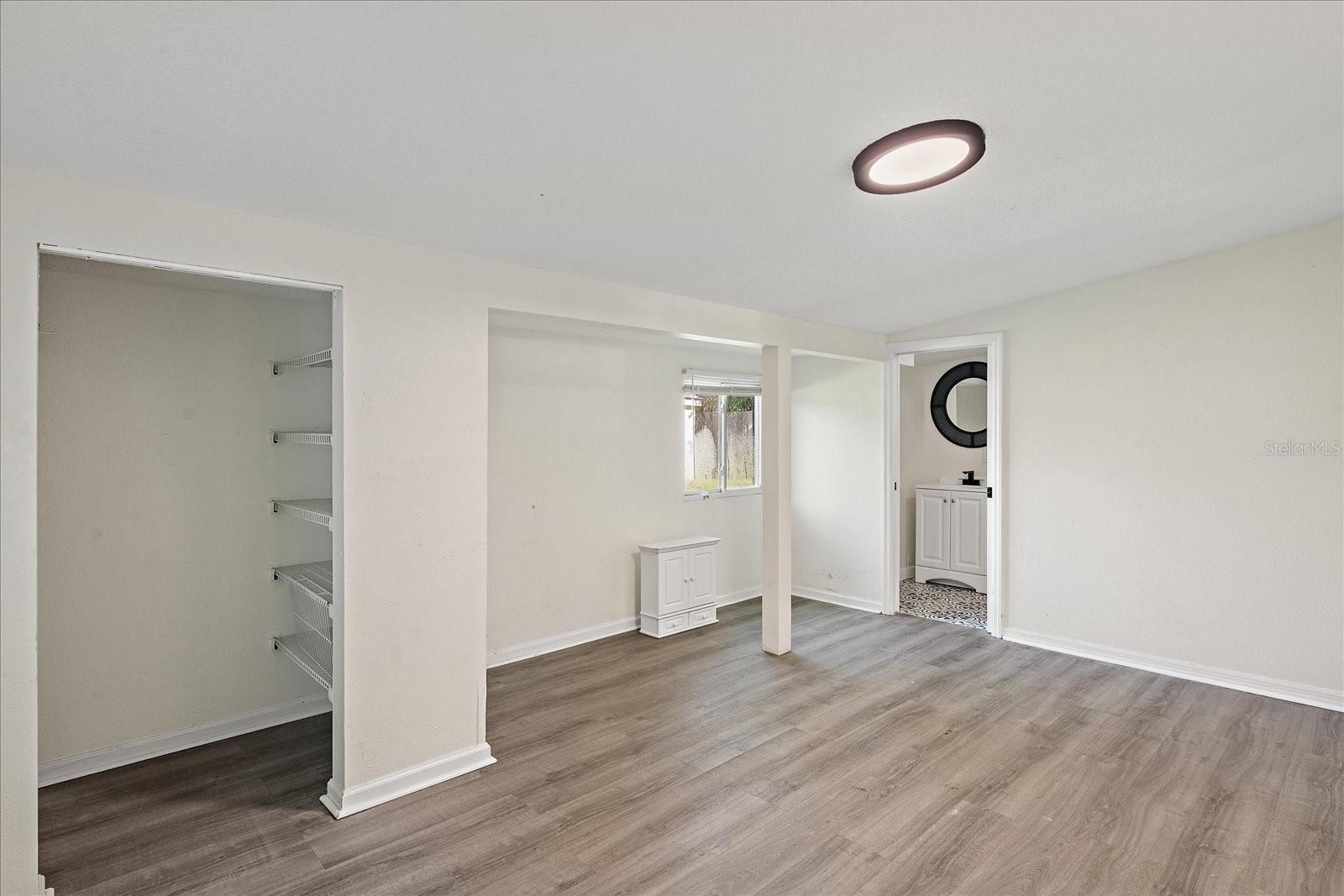 403 PINEWOOD AVE — photo 14