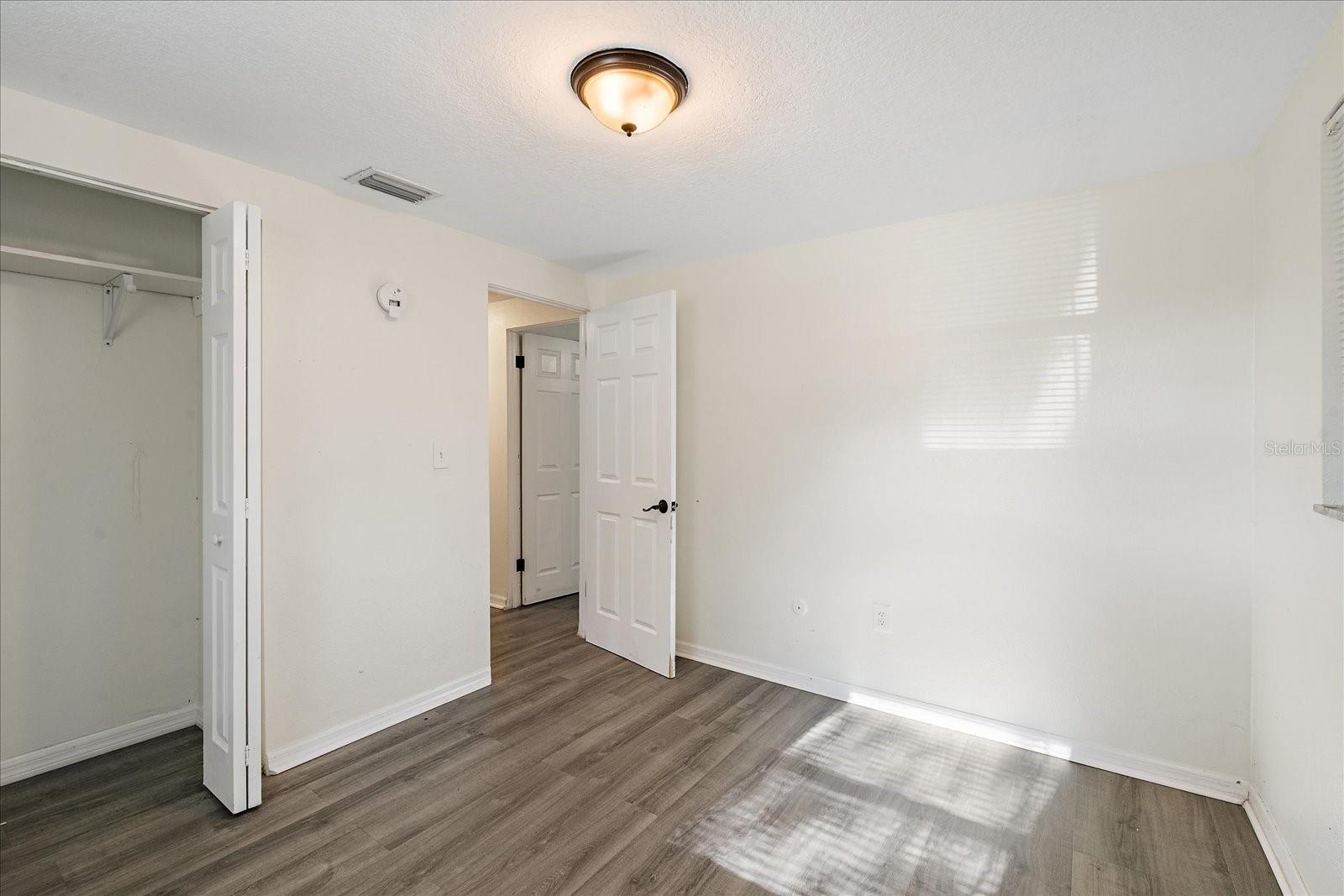 403 PINEWOOD AVE — photo 23