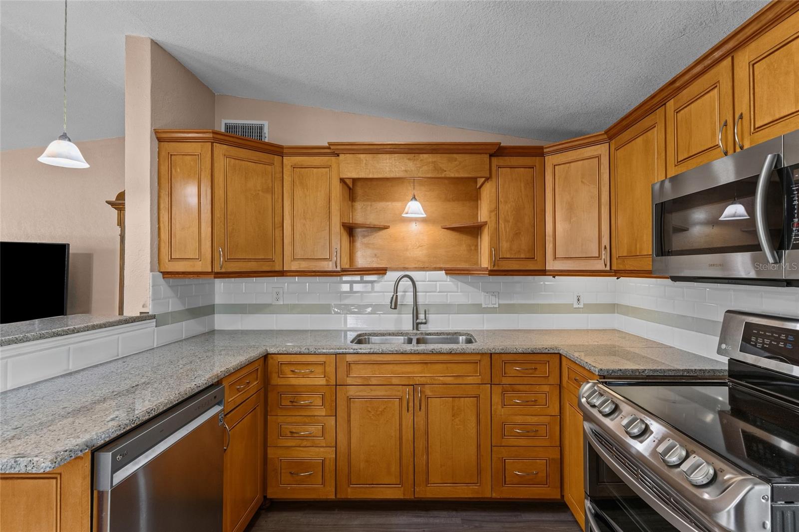4065 ASBURY PL — photo 9