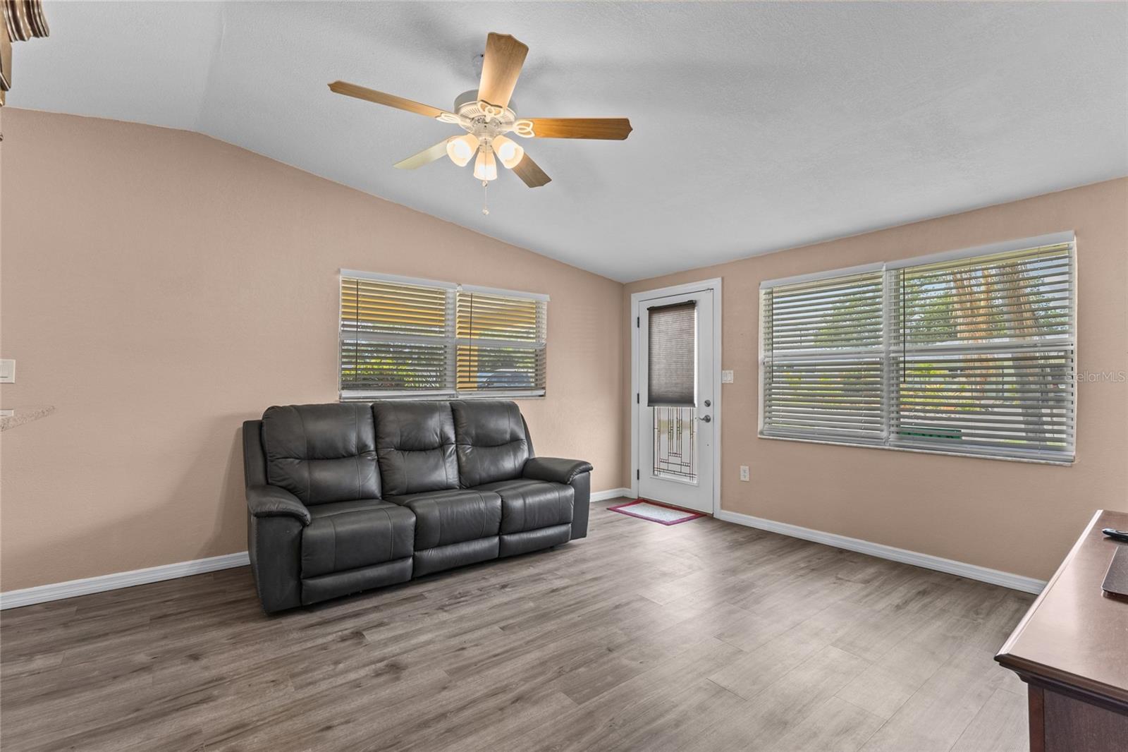 4065 ASBURY PL — photo 5