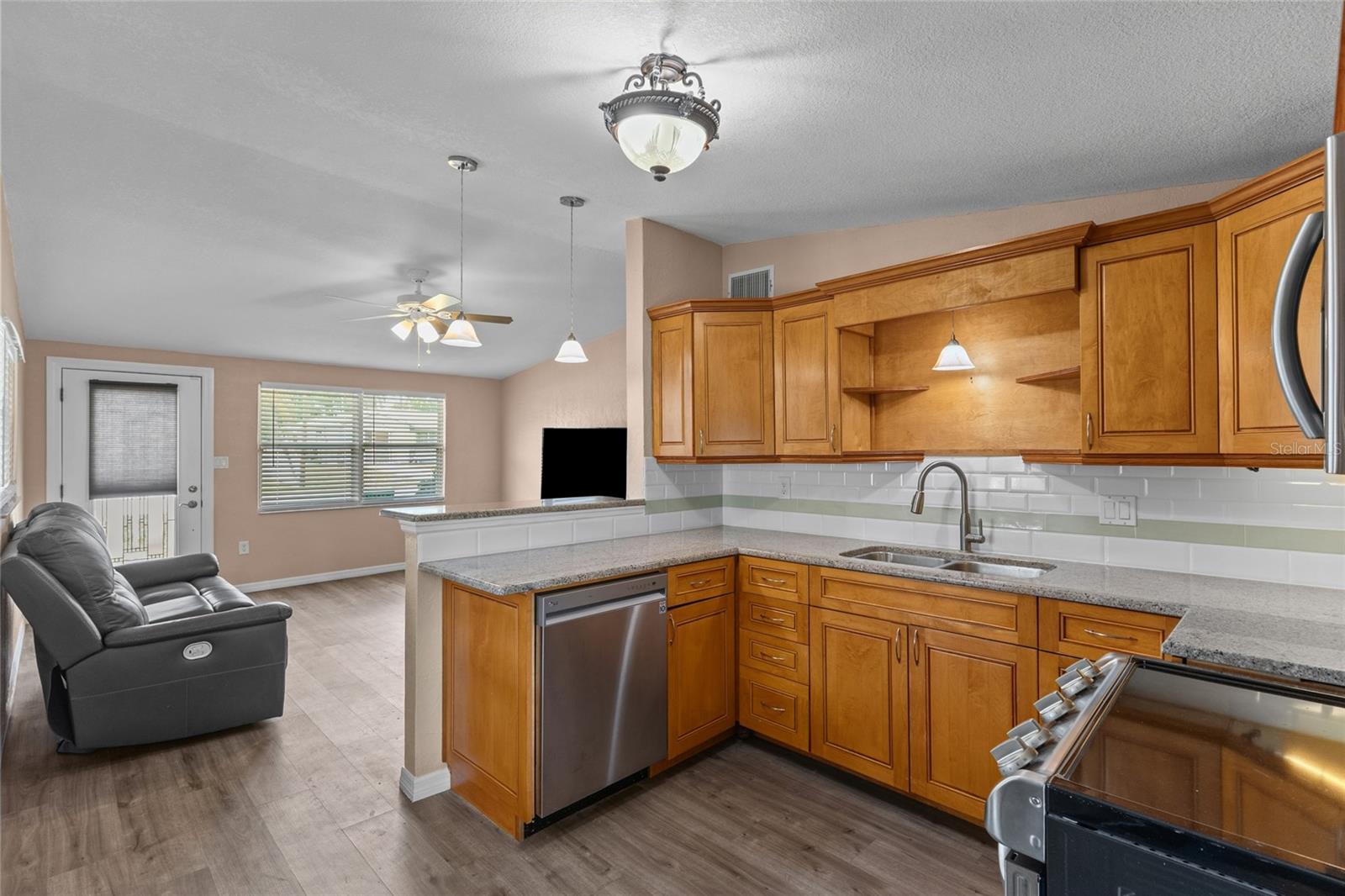 4065 ASBURY PL — photo 10