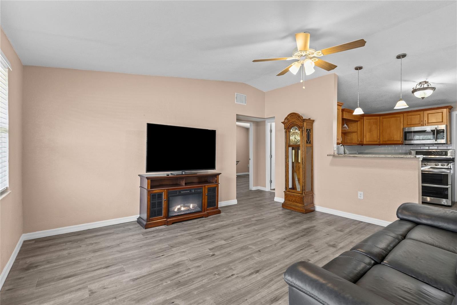 4065 ASBURY PL — photo 3
