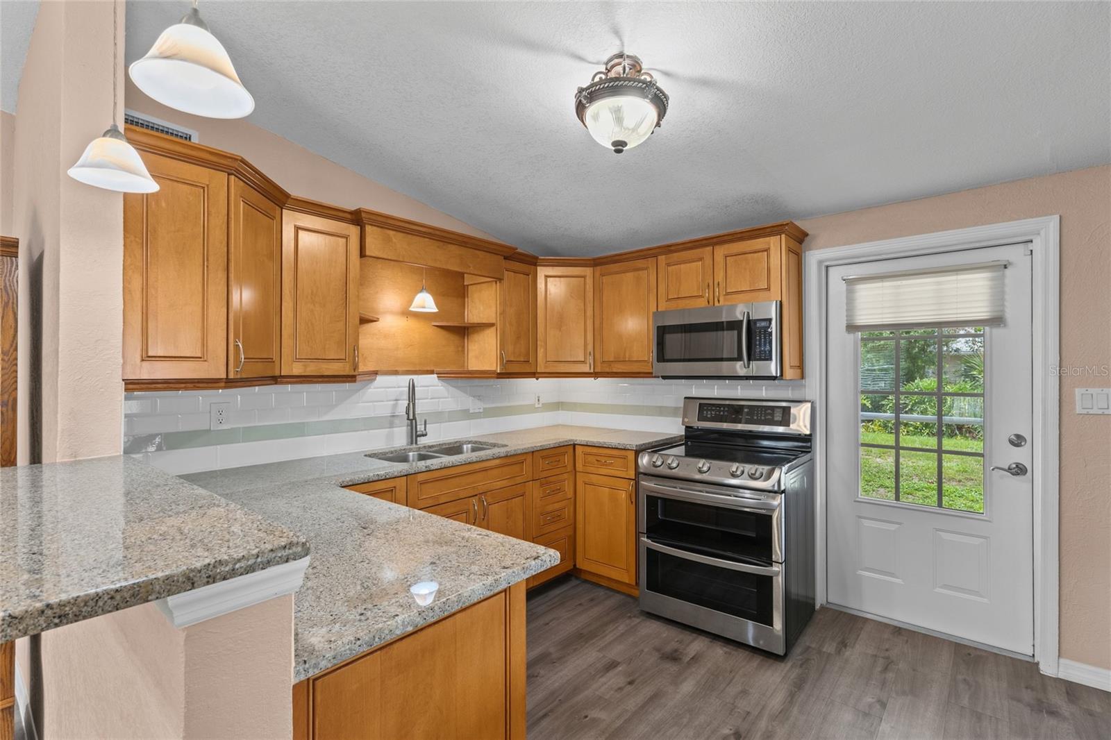 4065 ASBURY PL — photo 8