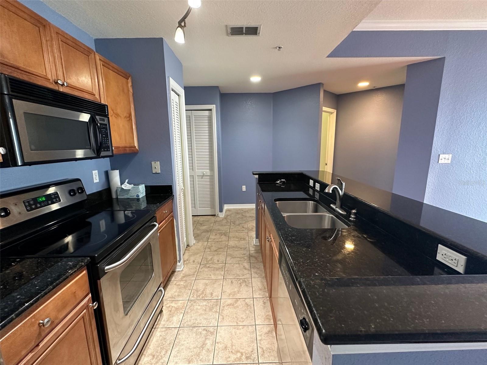 700 S HARBOUR ISLAND BLVD #523 — photo 5
