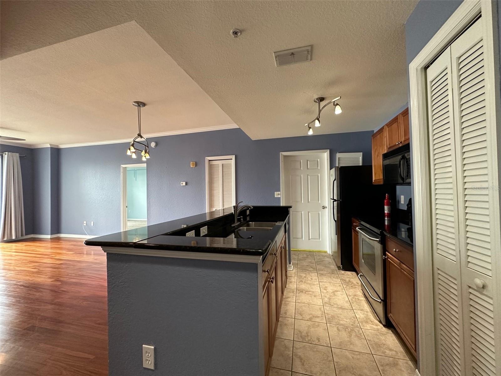 700 S HARBOUR ISLAND BLVD #523 — photo 4
