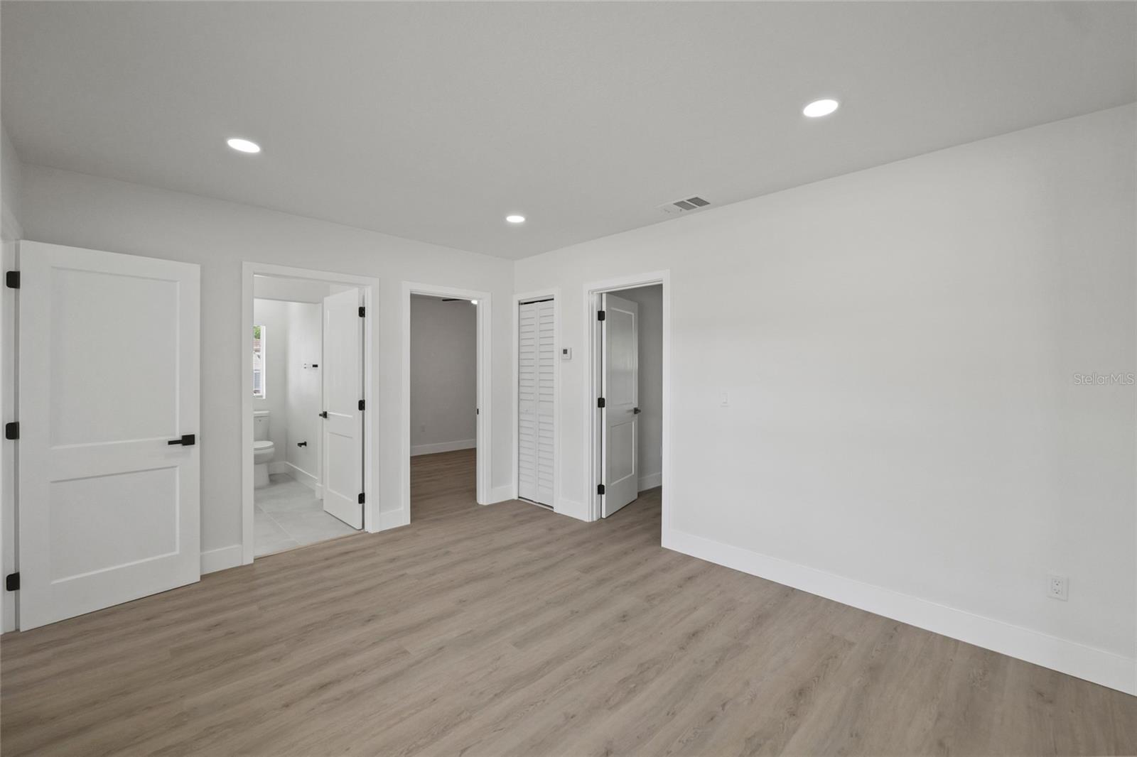 412 20TH AVE W — photo 15