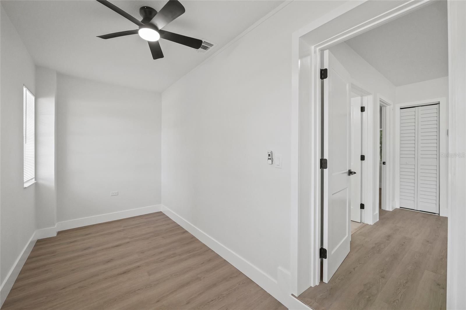 412 20TH AVE W — photo 24