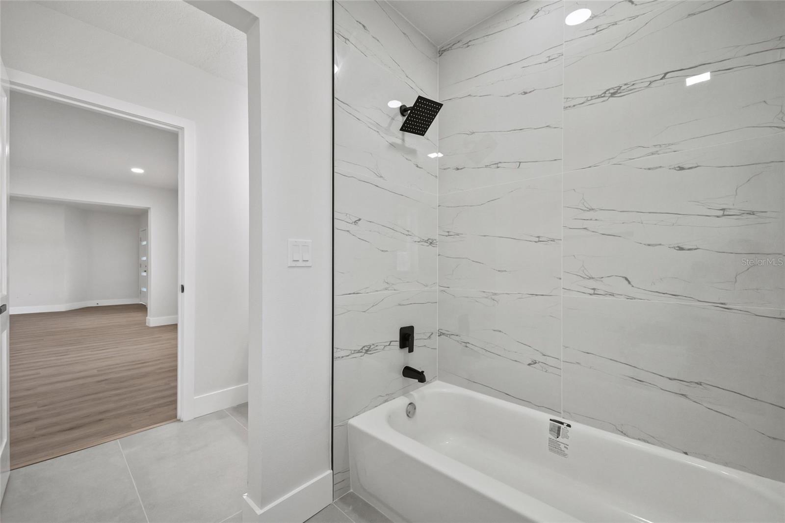 412 20TH AVE W — photo 26