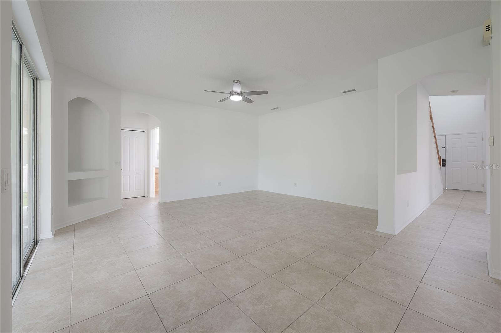 4716 MAPLETREE LOOP — photo 9
