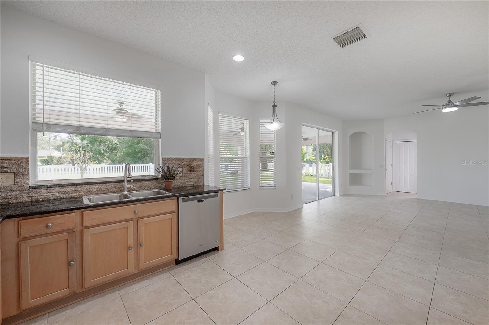 4716 MAPLETREE LOOP — photo 7