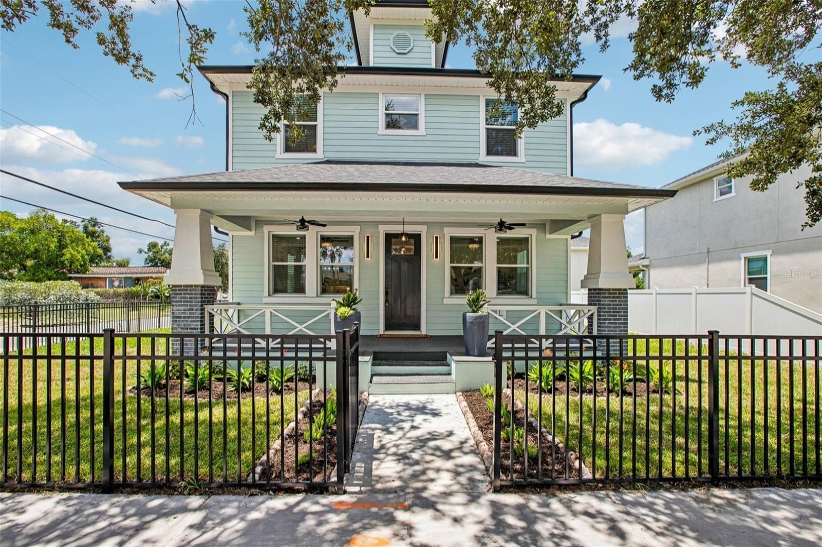 406 E CHELSEA ST — photo 2