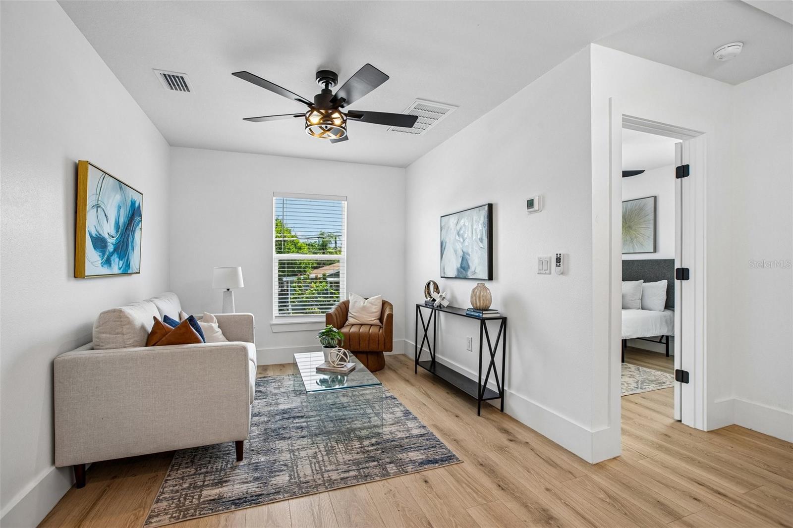 406 E CHELSEA ST — photo 43