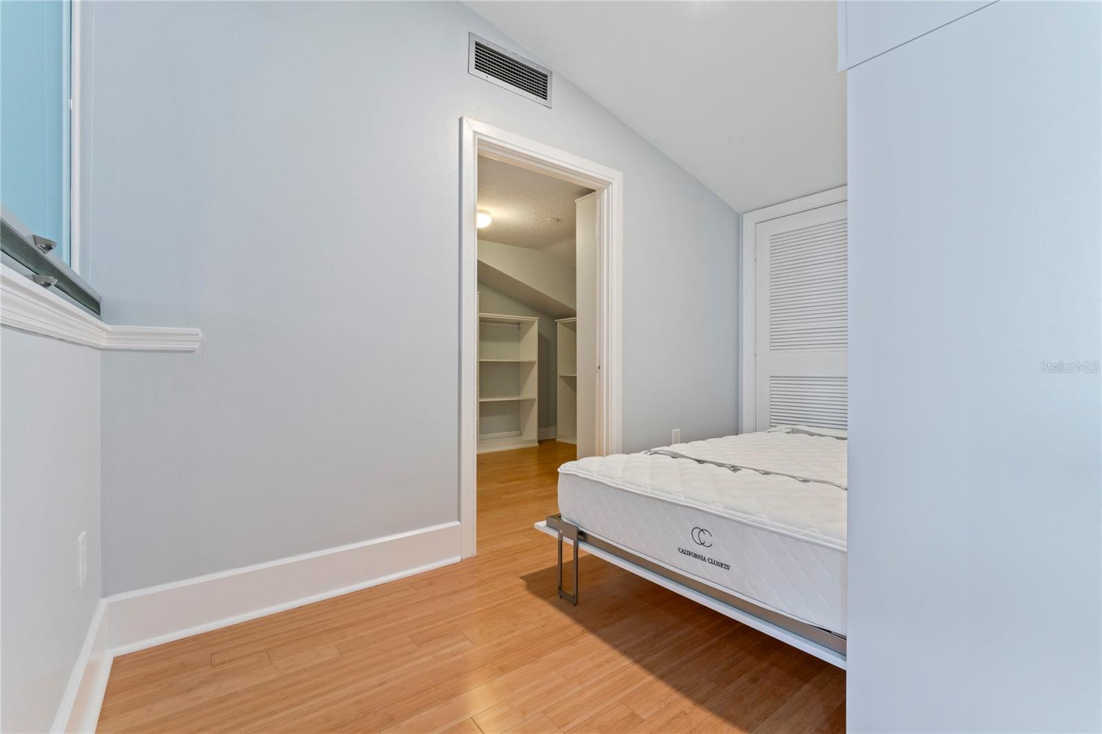 1108 N FRANKLIN ST #707 — photo 30
