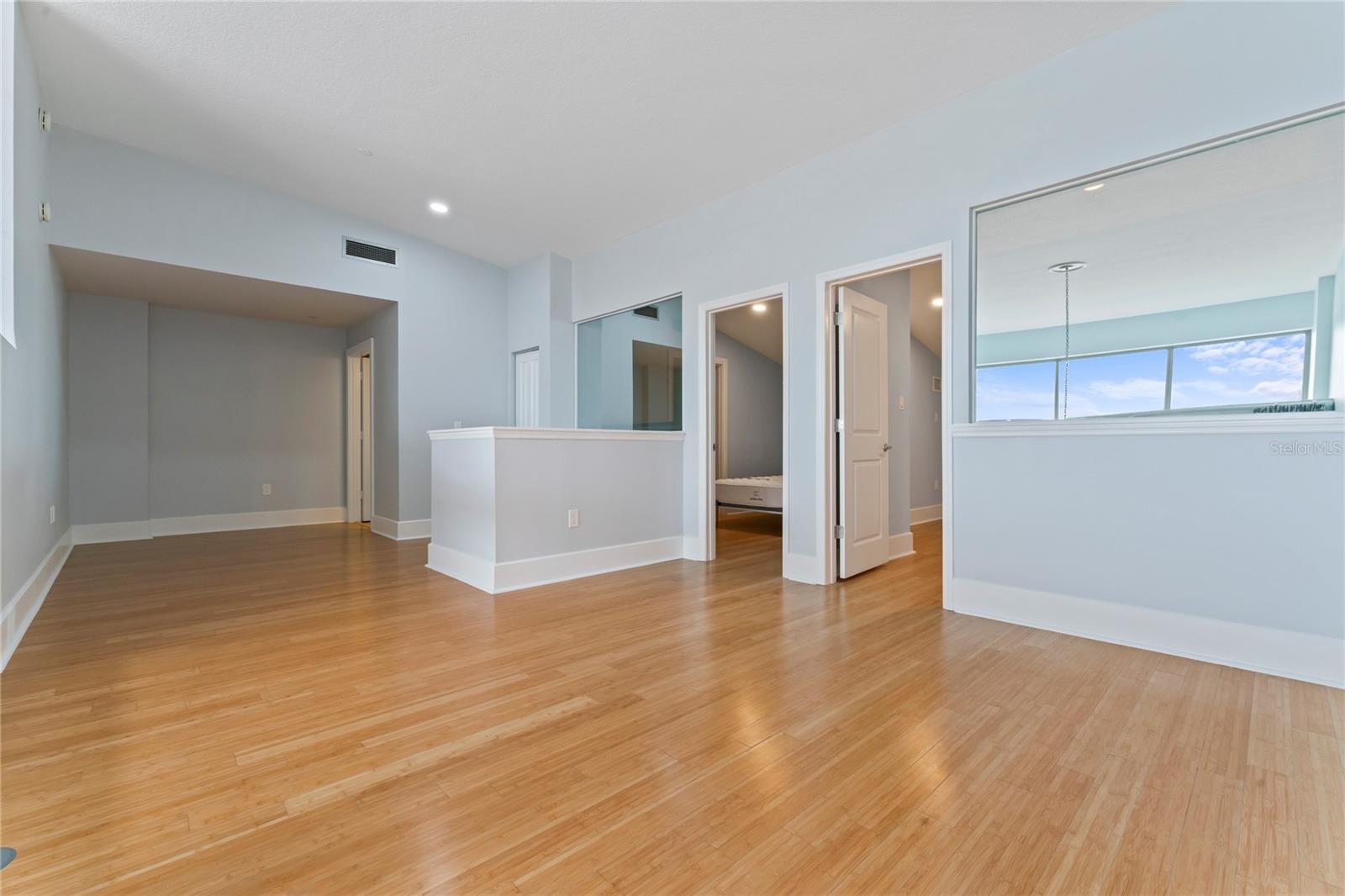 1108 N FRANKLIN ST #707 — photo 26