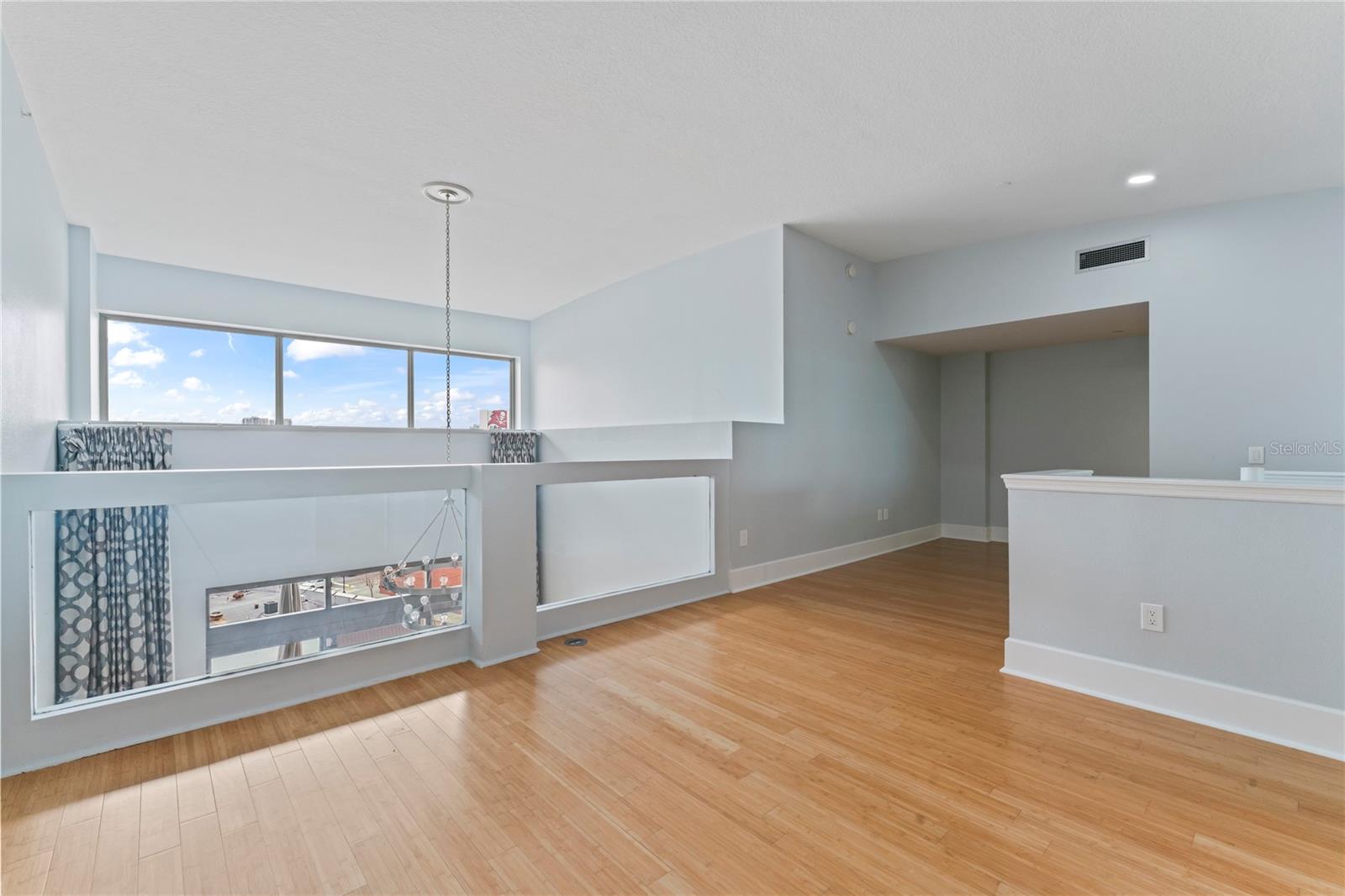 1108 N FRANKLIN ST #707 — photo 27