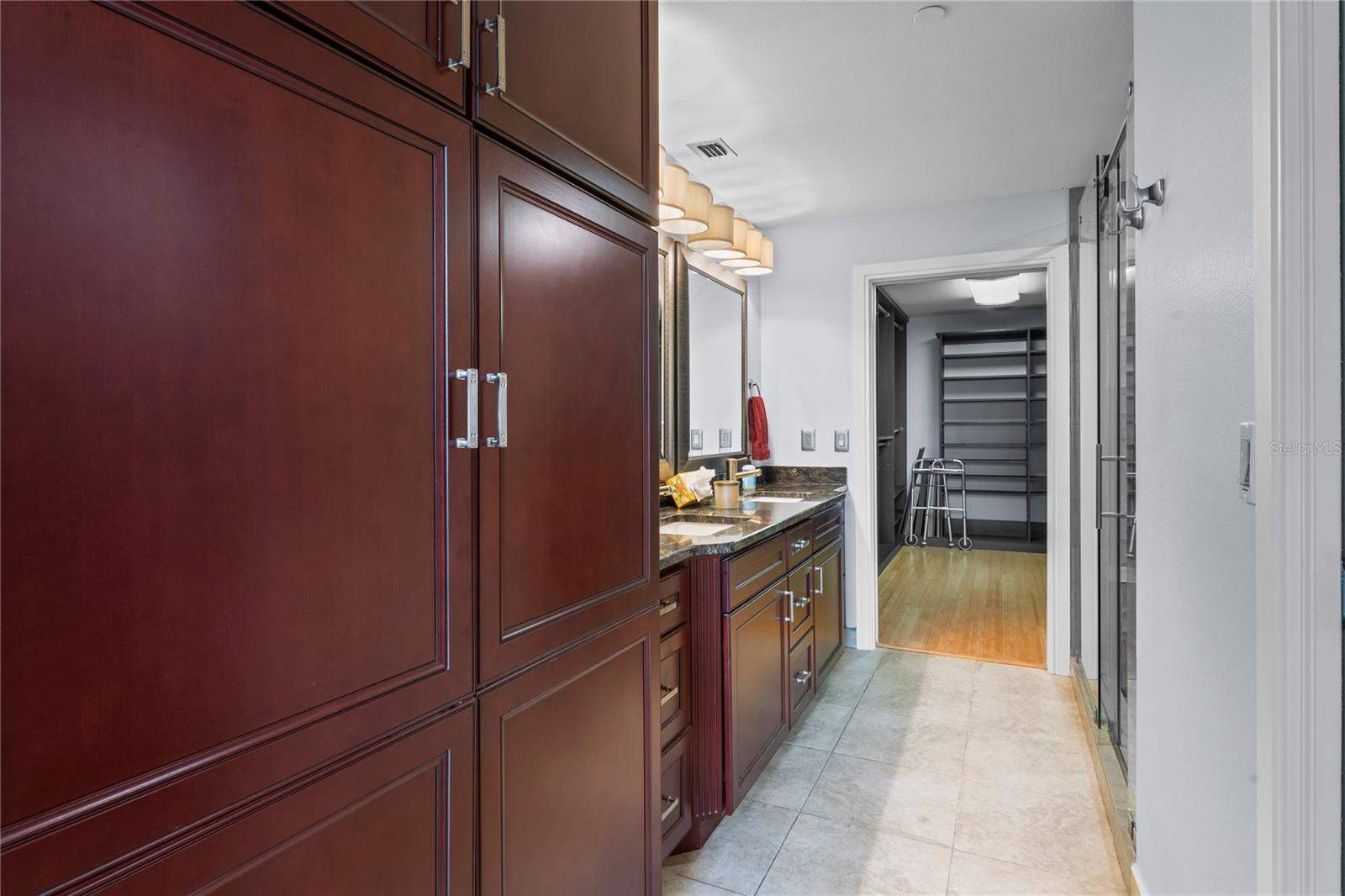 1108 N FRANKLIN ST #707 — photo 8