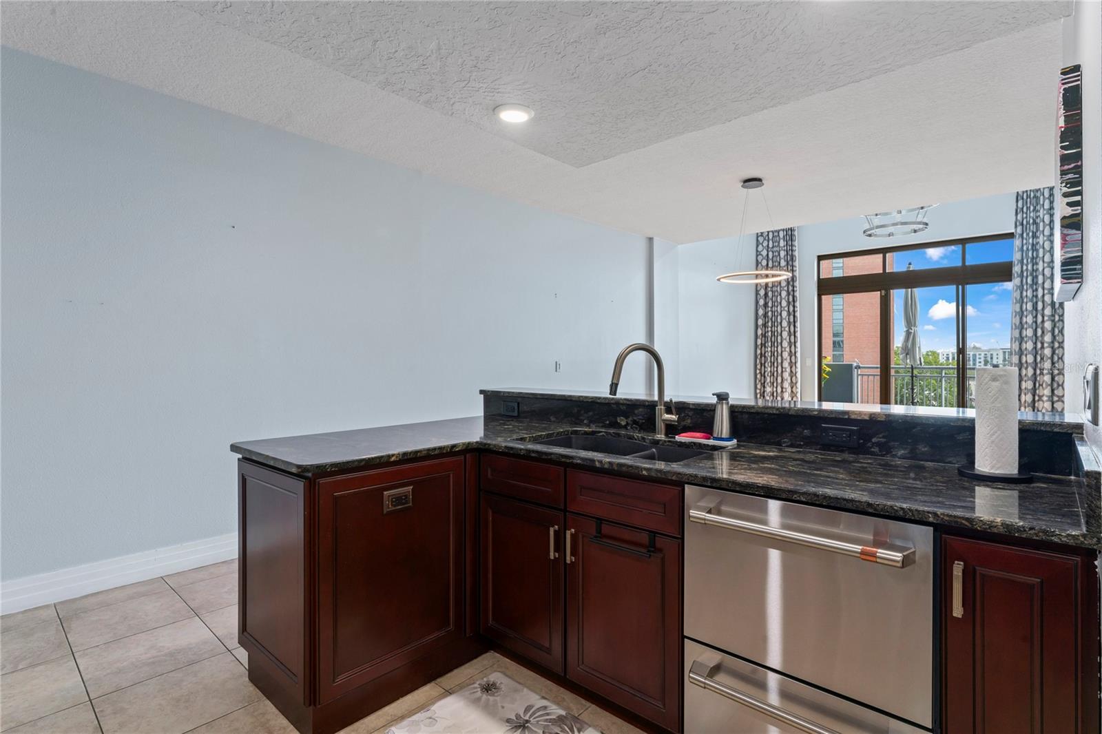 1108 N FRANKLIN ST #707 — photo 17
