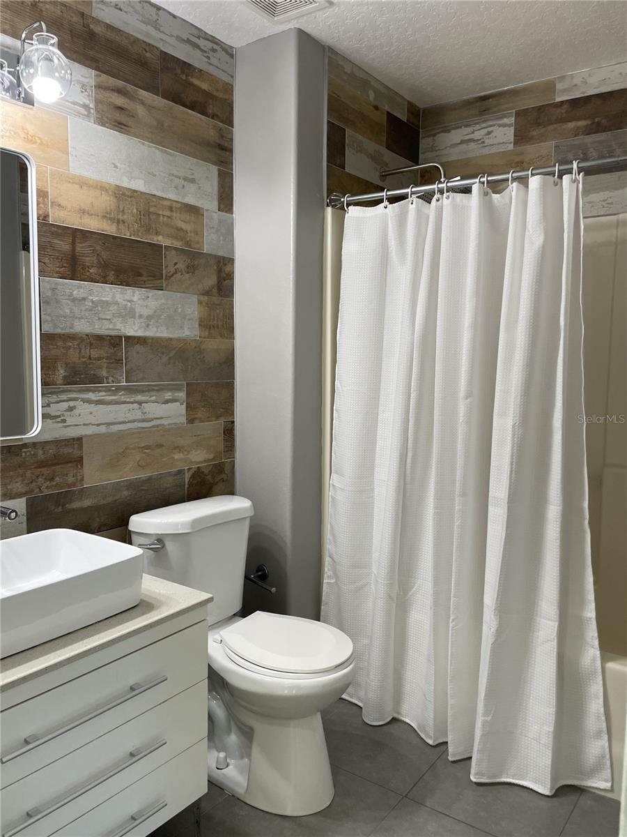 5036 WHISTLING PINES CT — photo 9