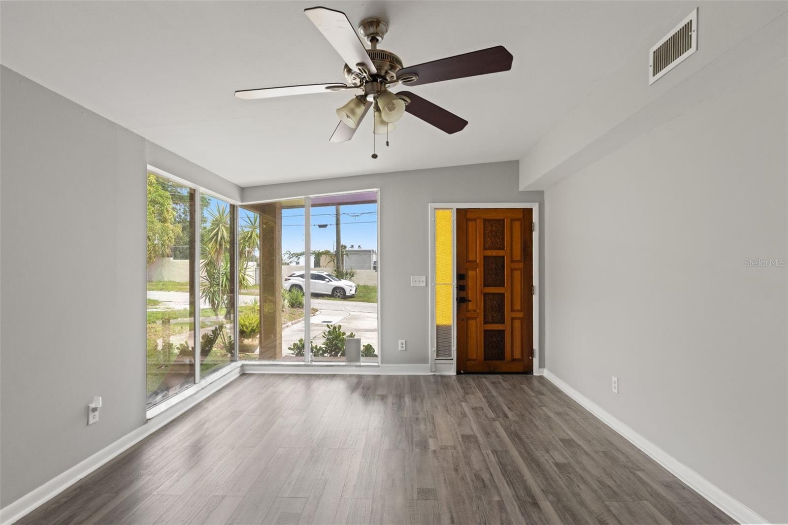 2116 W ABDELLA ST — photo 3