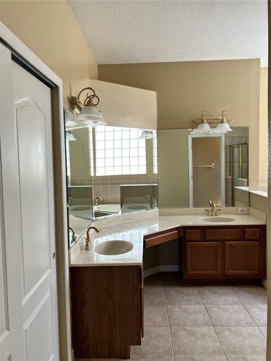 15041 PRINCEWOOD LN — photo 29