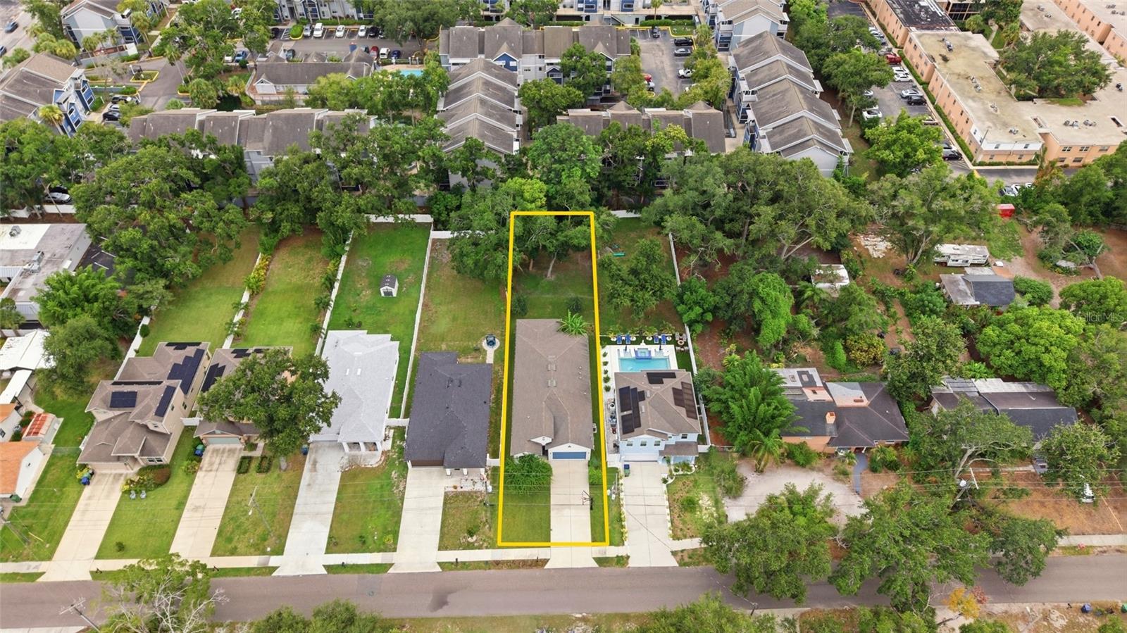 2516 W CURTIS ST — photo 45