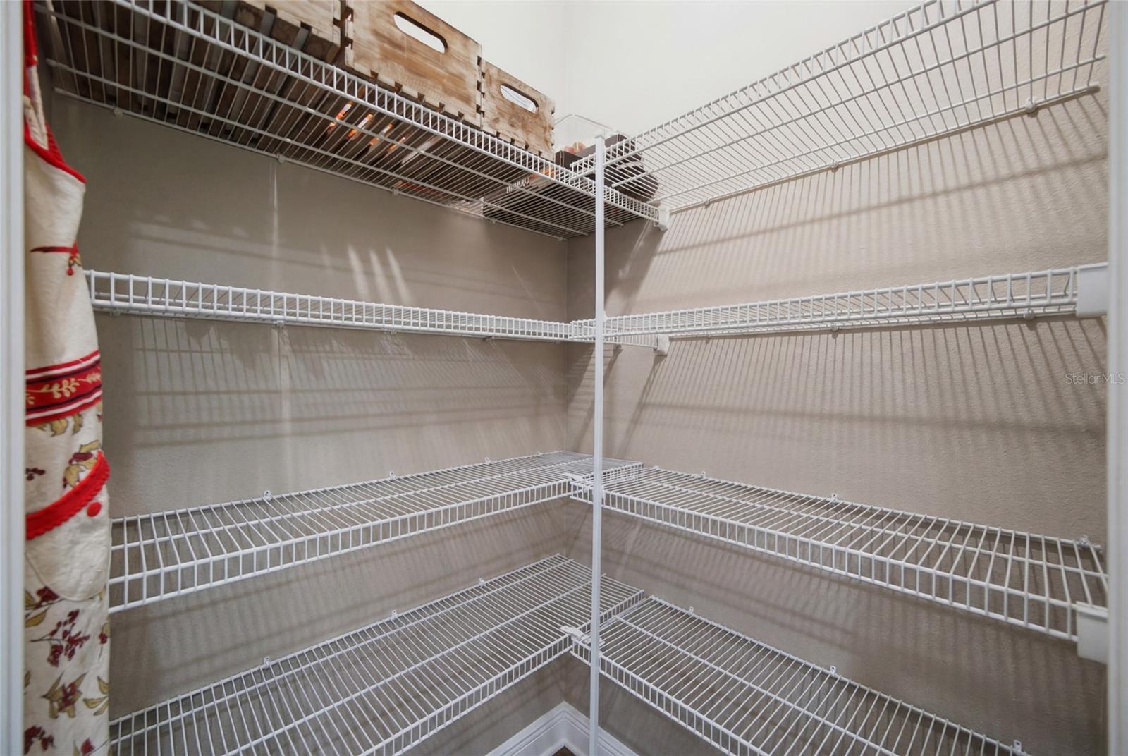 2516 W CURTIS ST — photo 11