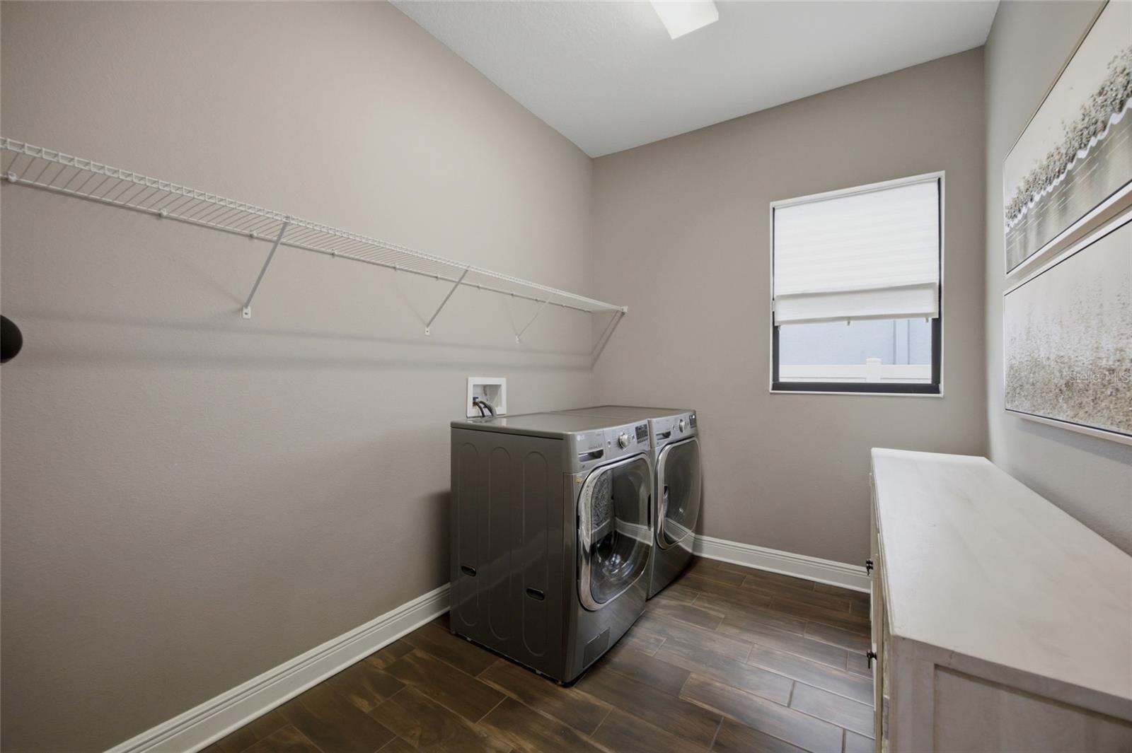 2516 W CURTIS ST — photo 31