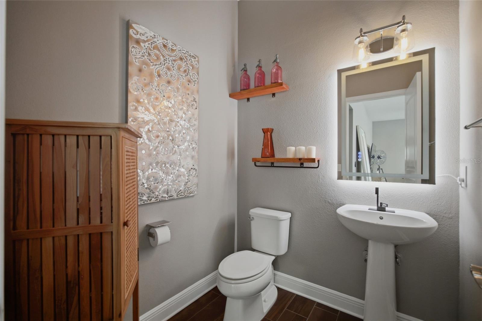 2516 W CURTIS ST — photo 17