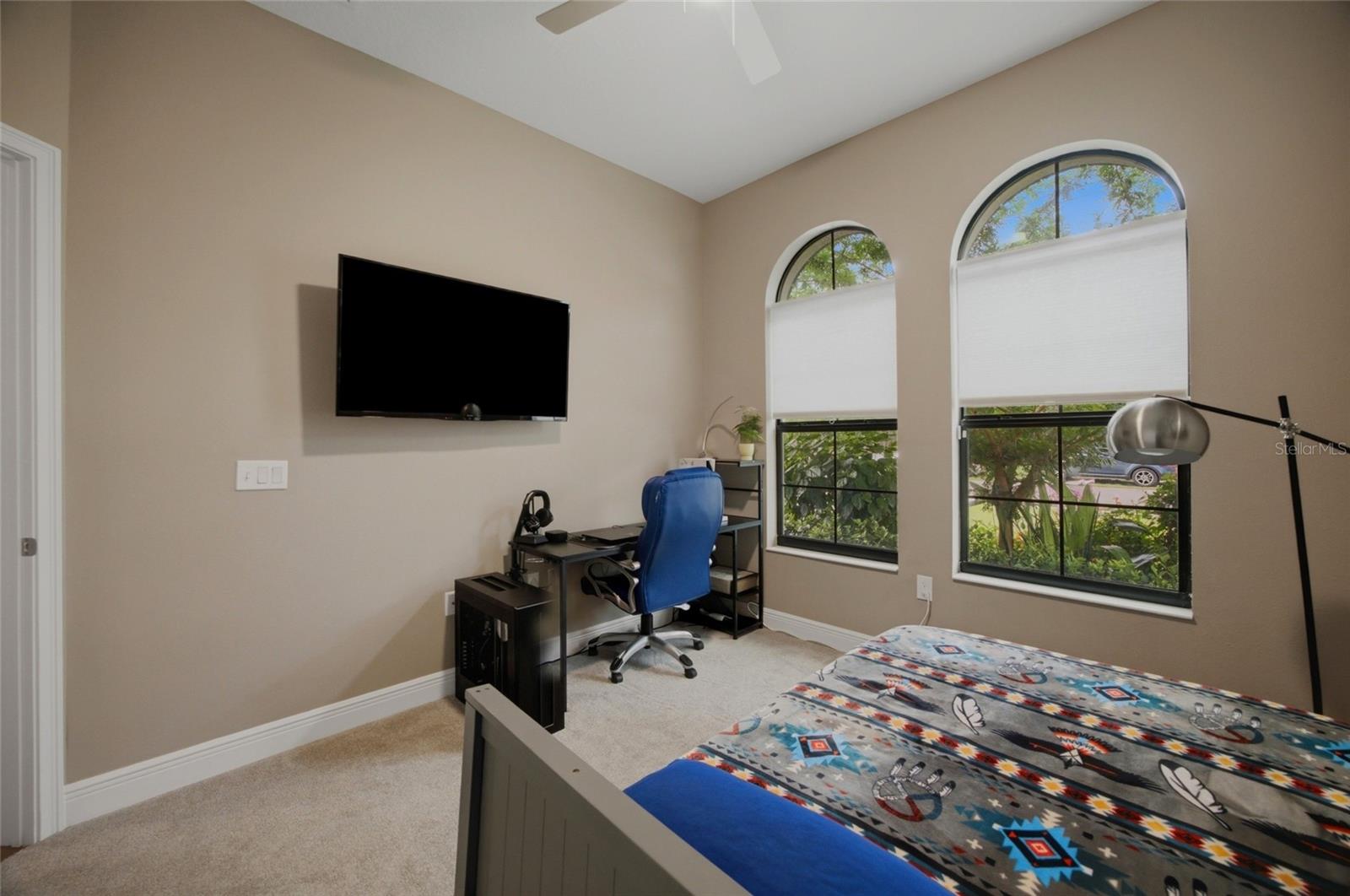 2516 W CURTIS ST — photo 26