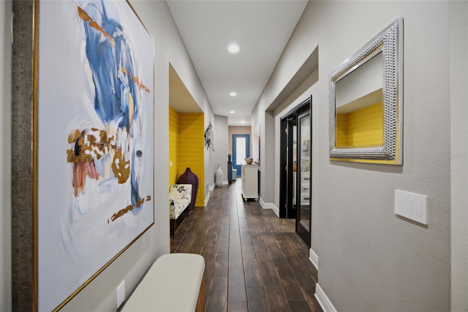 2516 W CURTIS ST — photo 8