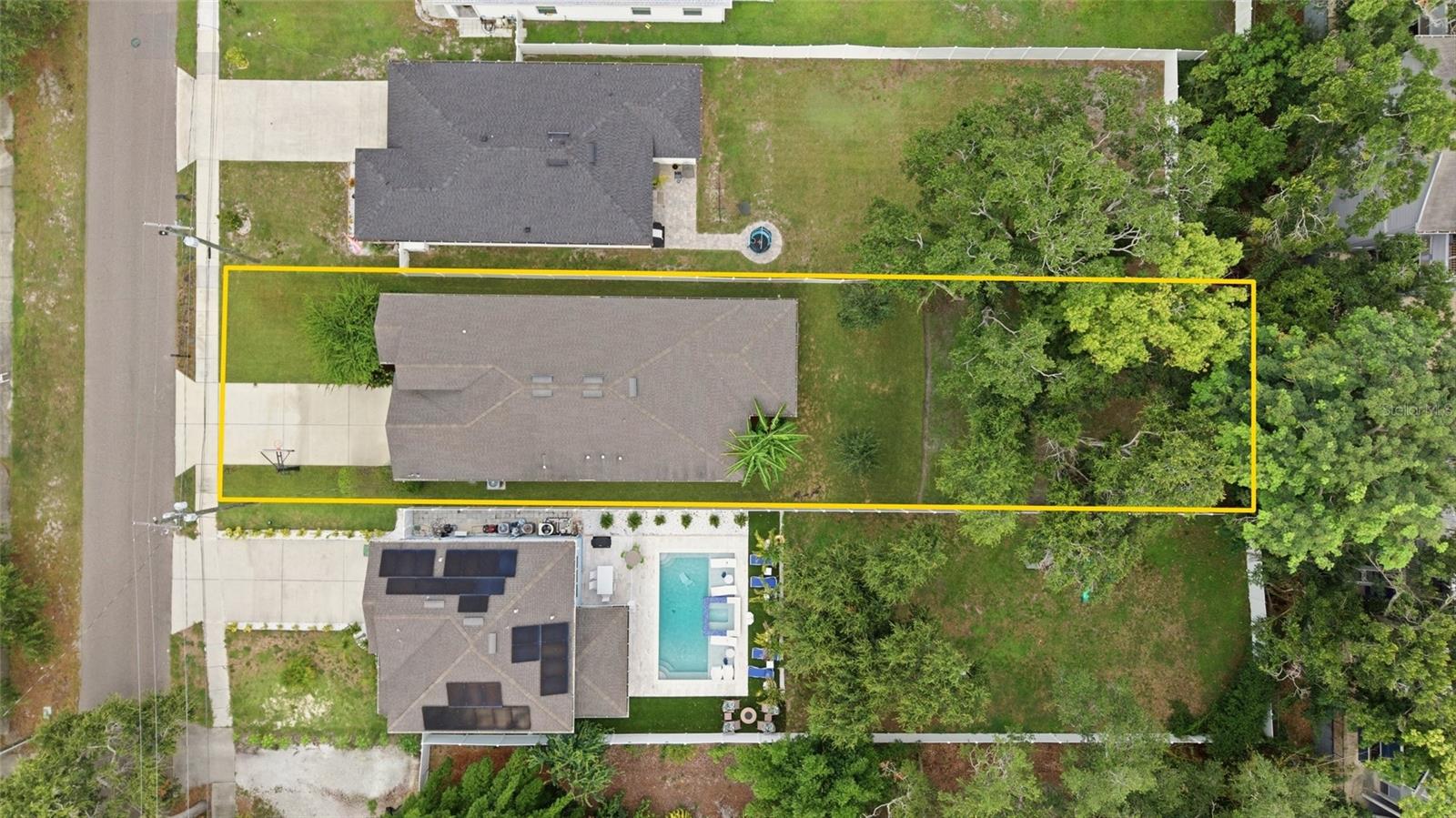 2516 W CURTIS ST — photo 44