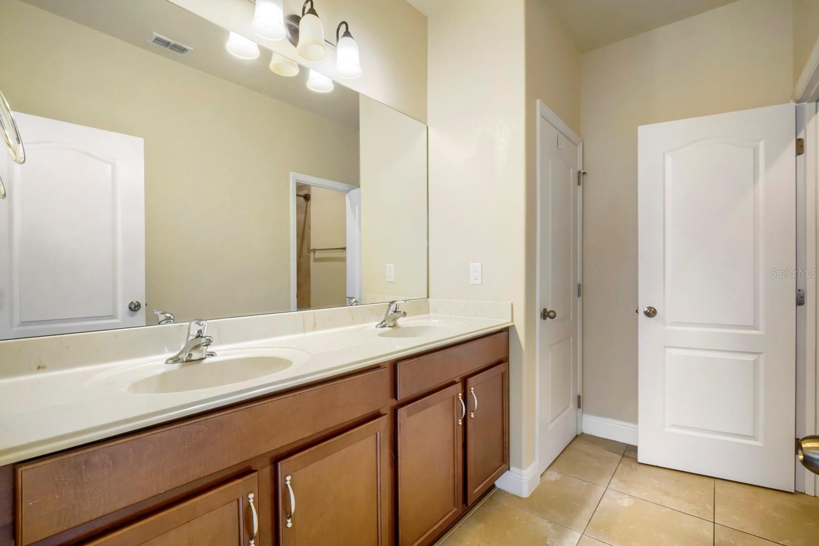 11724 CASA LAGO LN — photo 19