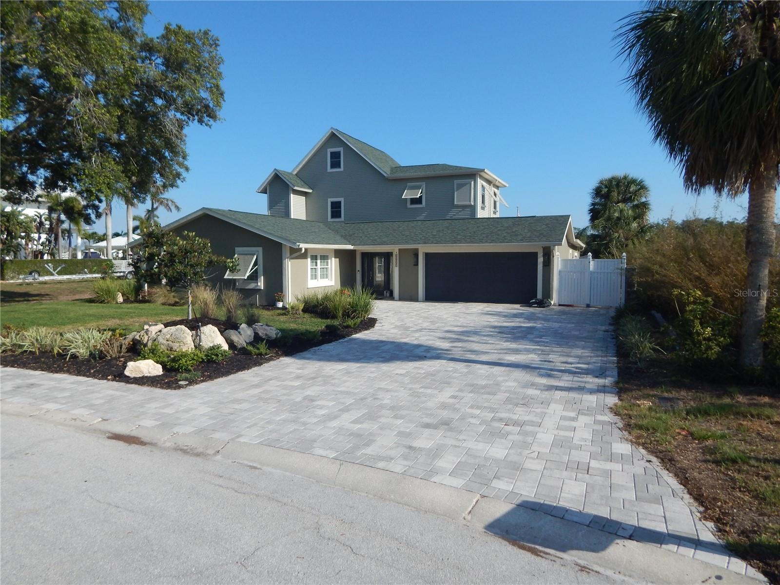 8025 ISLAND DR — photo 4