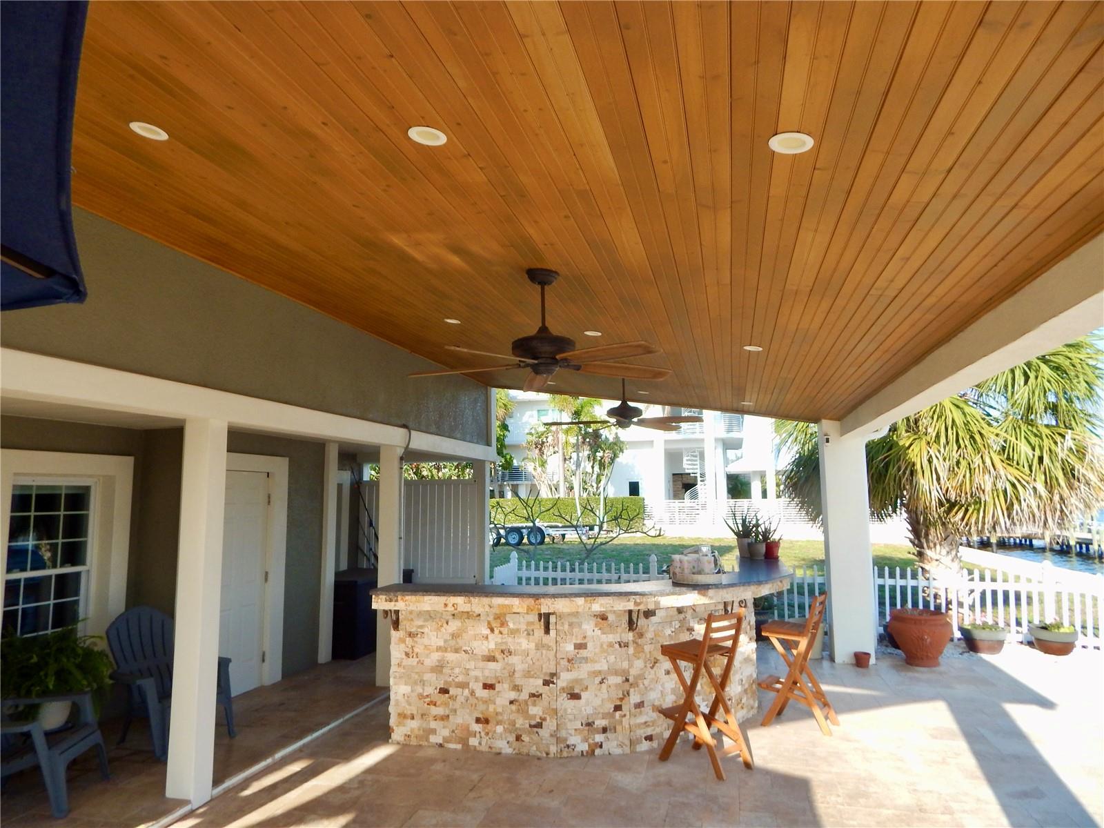 8025 ISLAND DR — photo 33