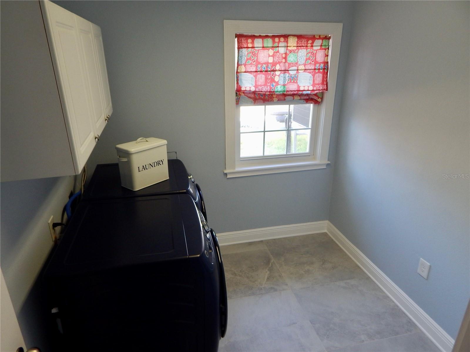 8025 ISLAND DR — photo 22