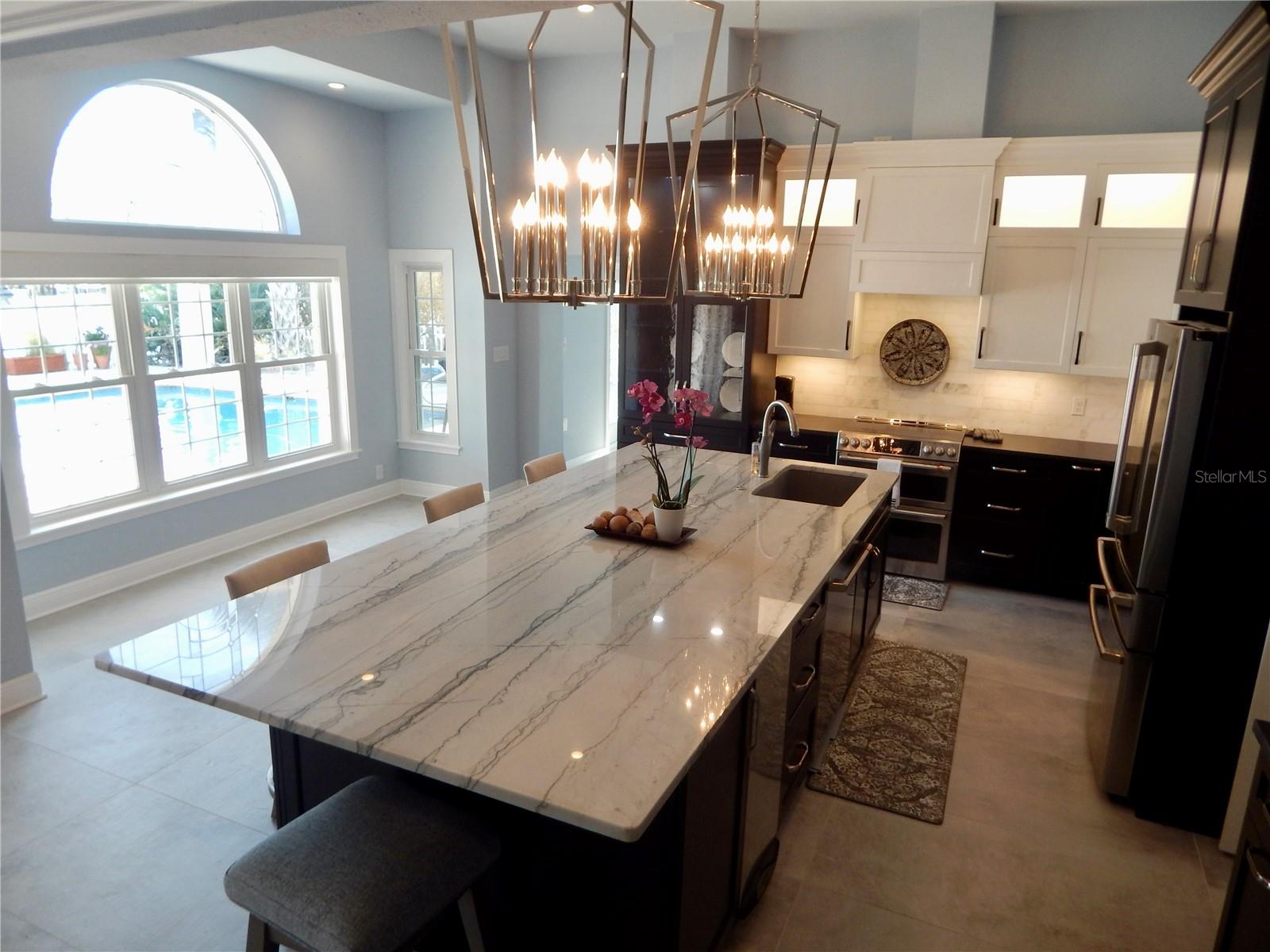 8025 ISLAND DR — photo 9