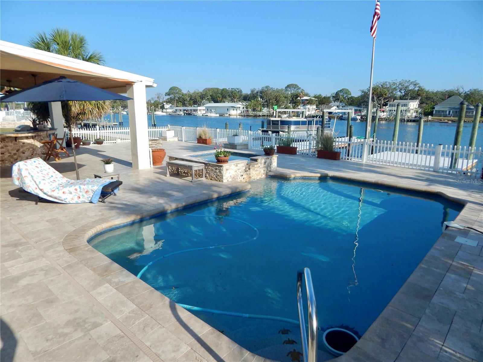 8025 ISLAND DR — photo 35