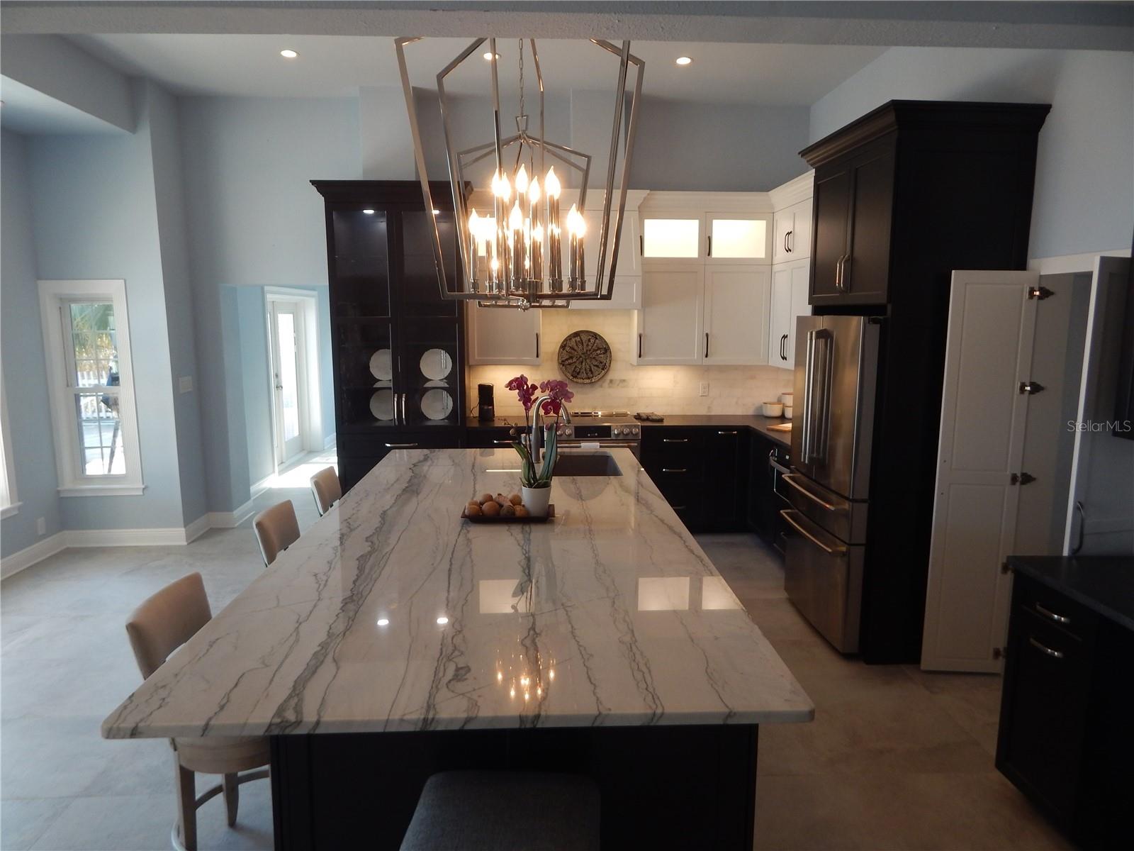 8025 ISLAND DR — photo 7
