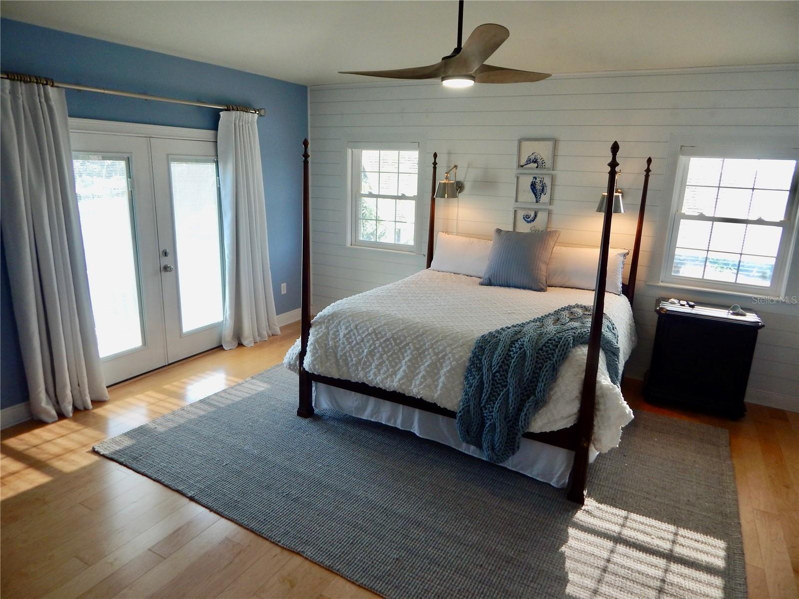 8025 ISLAND DR — photo 12