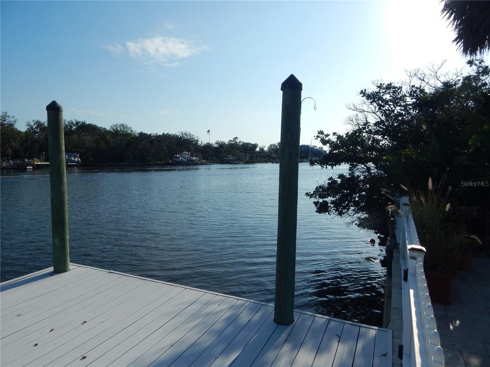 8025 ISLAND DR — photo 29