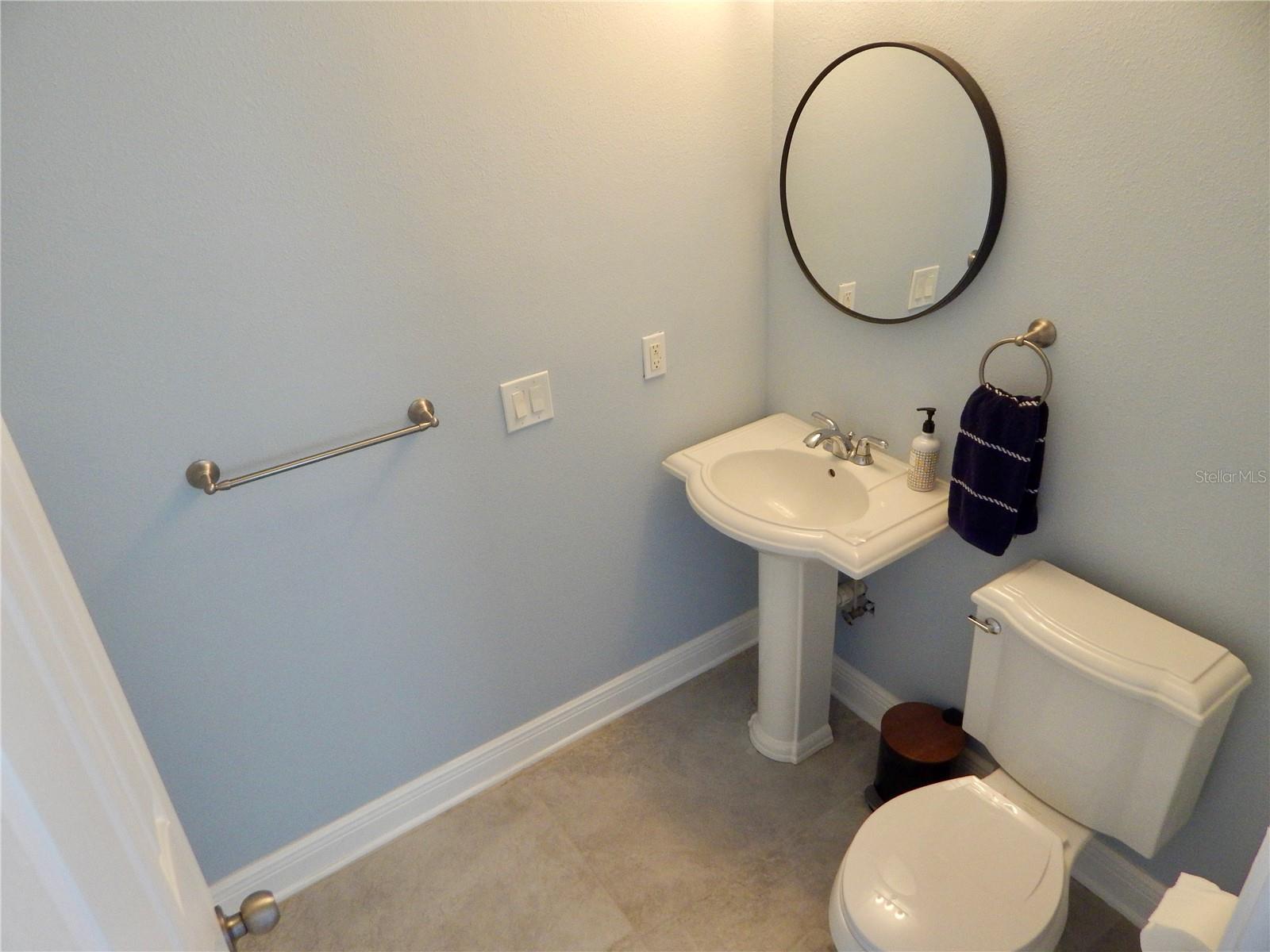 8025 ISLAND DR — photo 25