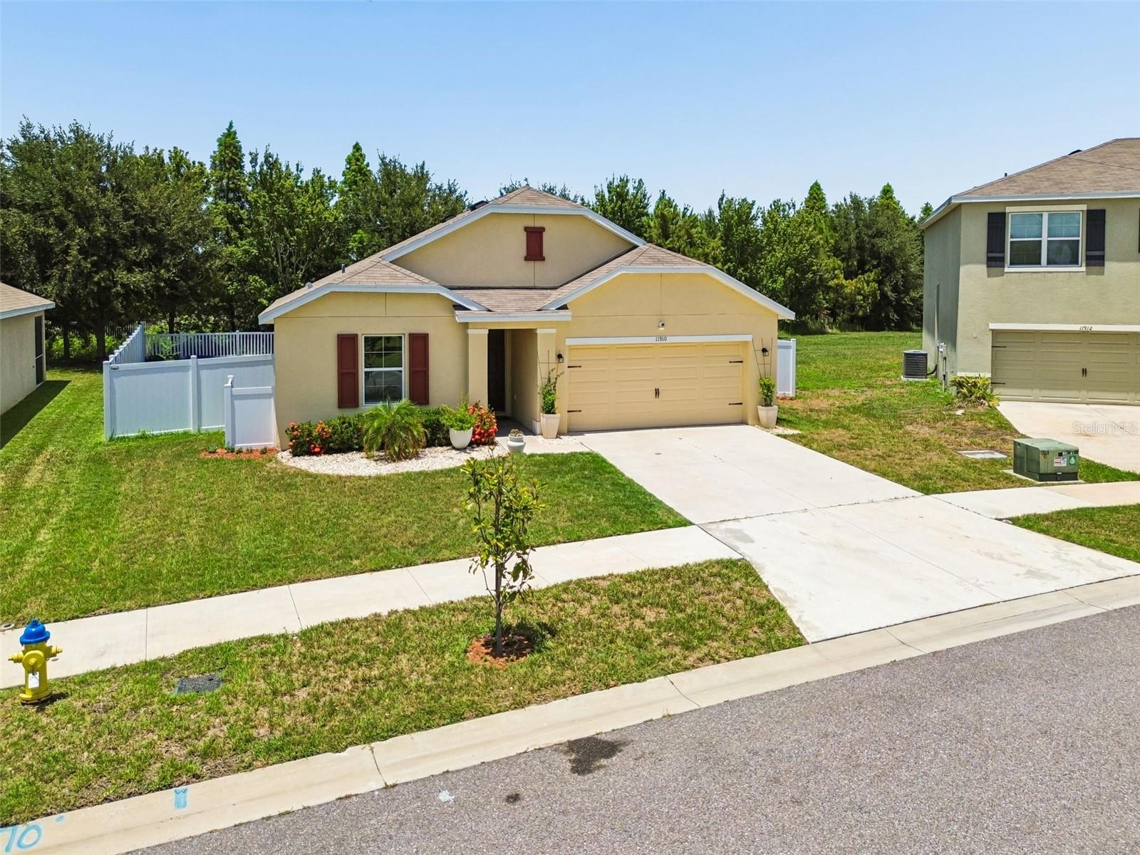 11910 LITTLE VIOLET CIR — photo 32