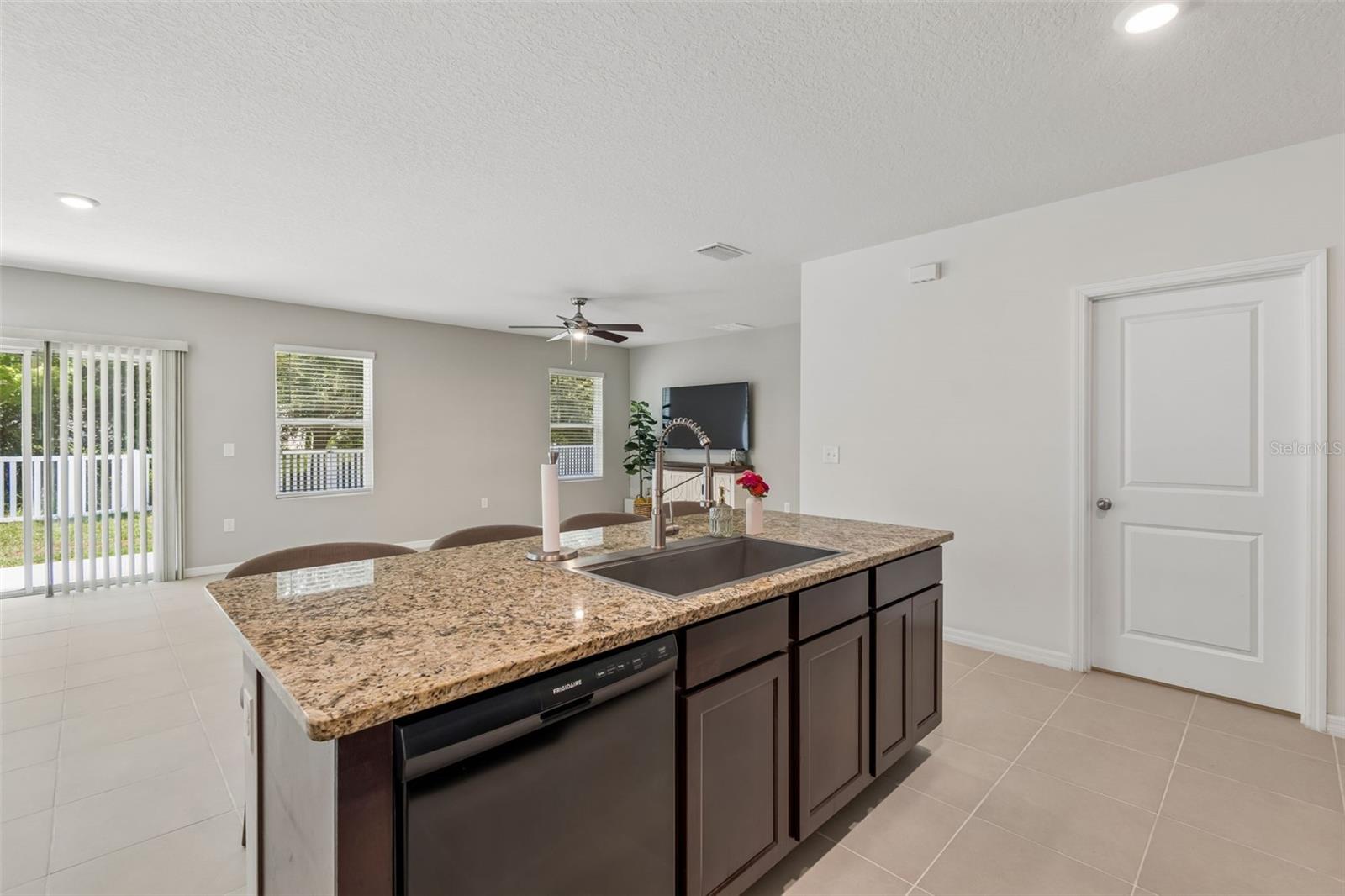 11910 LITTLE VIOLET CIR — photo 9