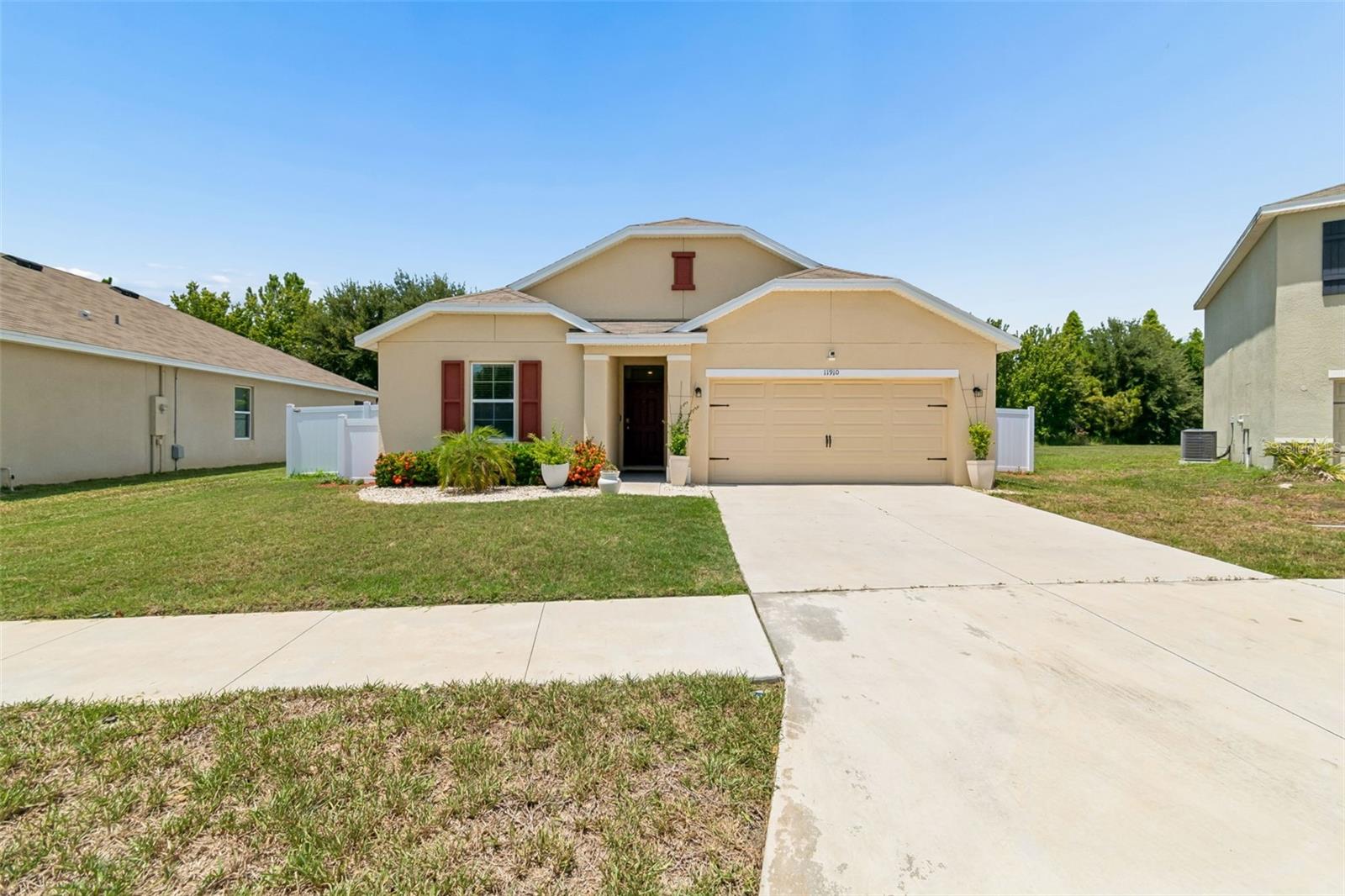 11910 LITTLE VIOLET CIR — photo 2