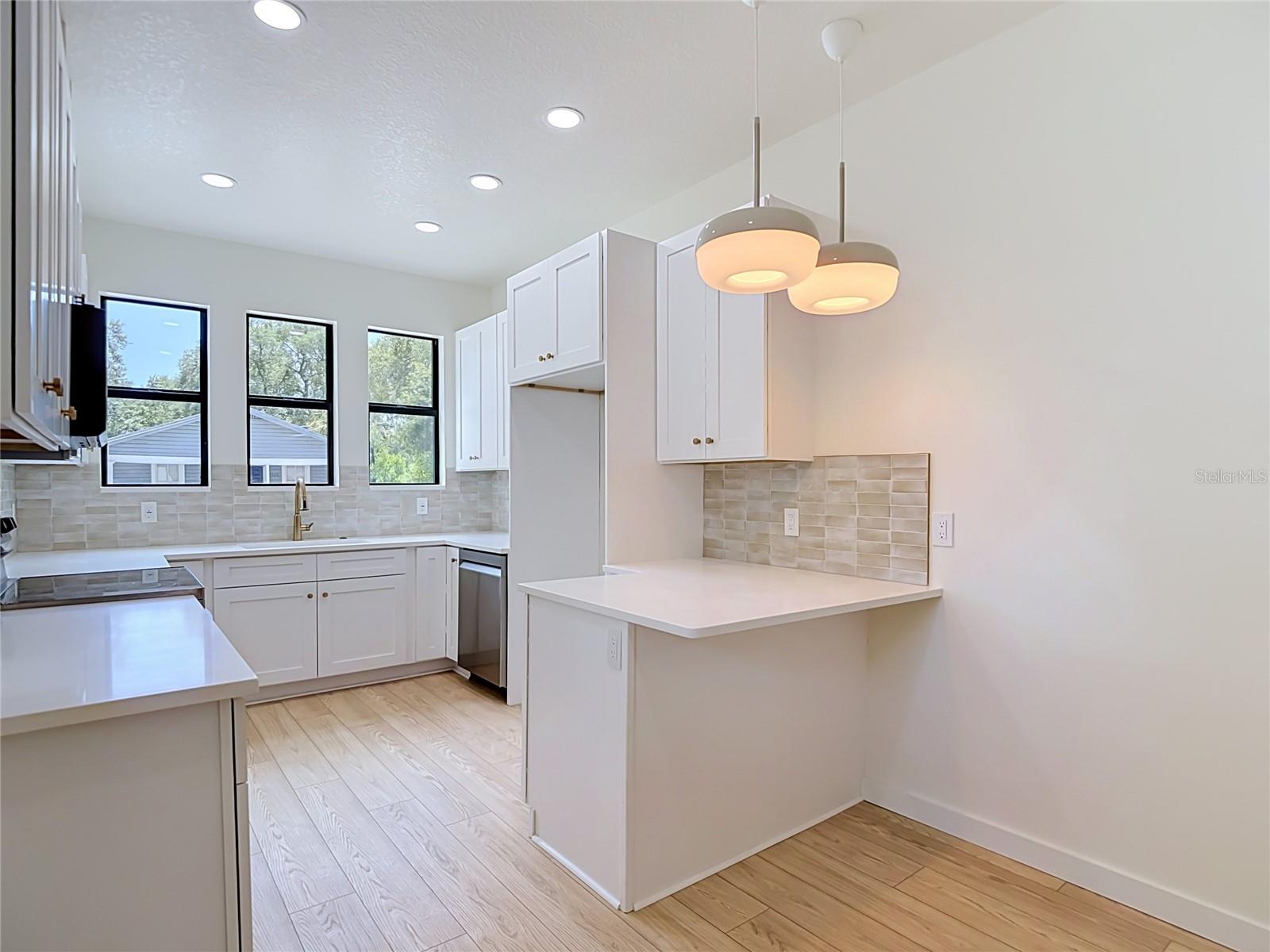 2410 E 20TH AVE — photo 10