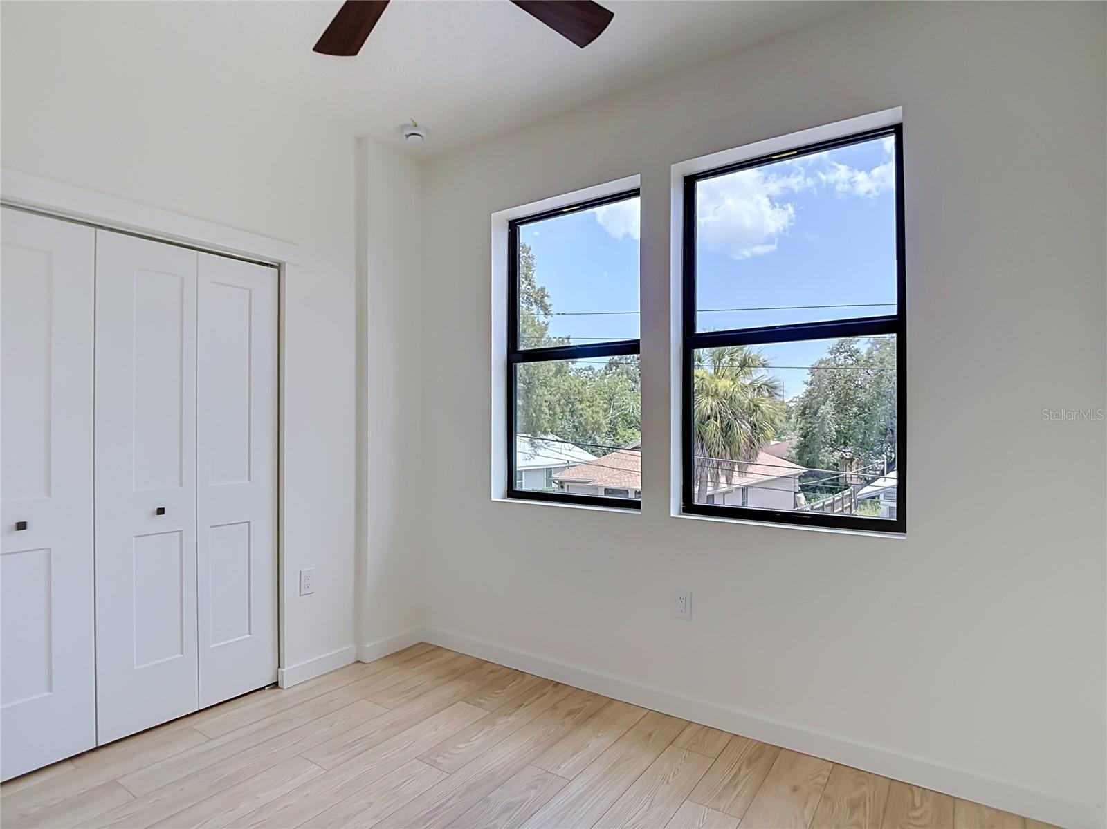 2410 E 20TH AVE — photo 32
