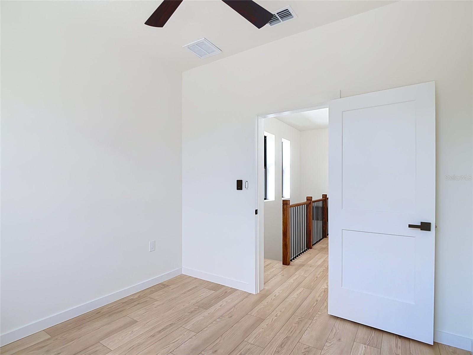 2410 E 20TH AVE — photo 30