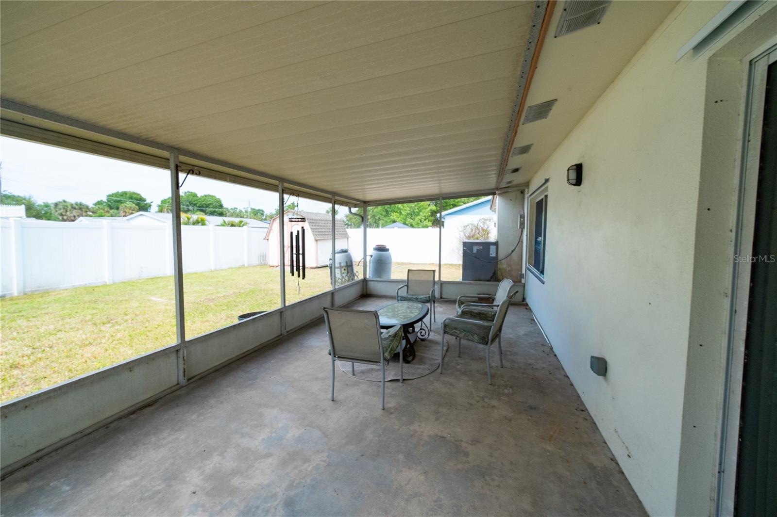 8413 MILLWOOD DR — photo 17