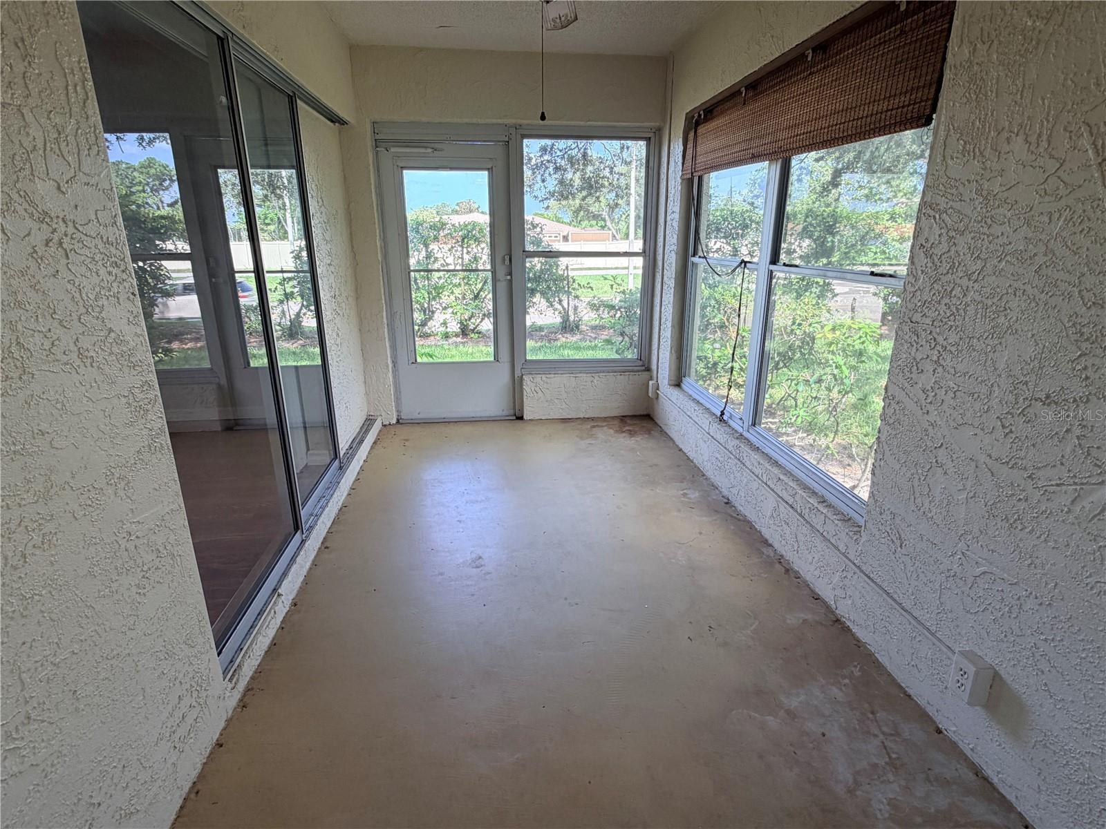 3417 ROCHELLE CT — photo 14